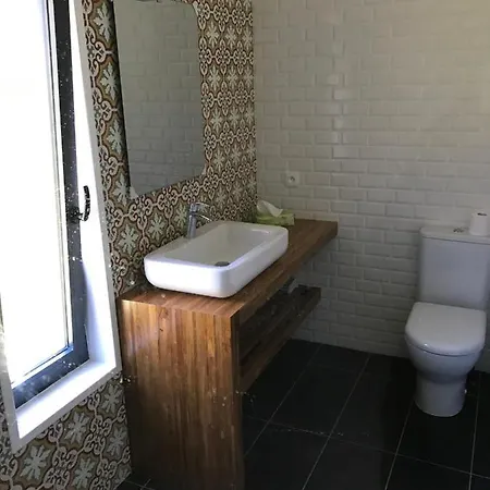 Ocean Shelter Lodge *