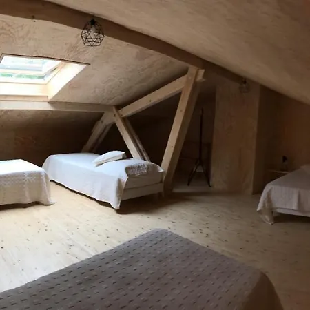 Lodge Ocean Shelter